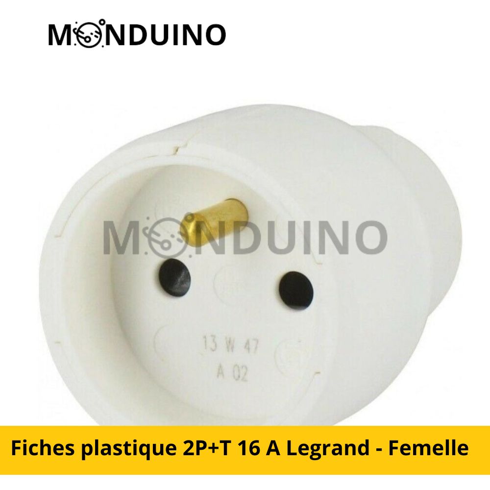 Legrand 2P+E 16 A plastic plugs - Female